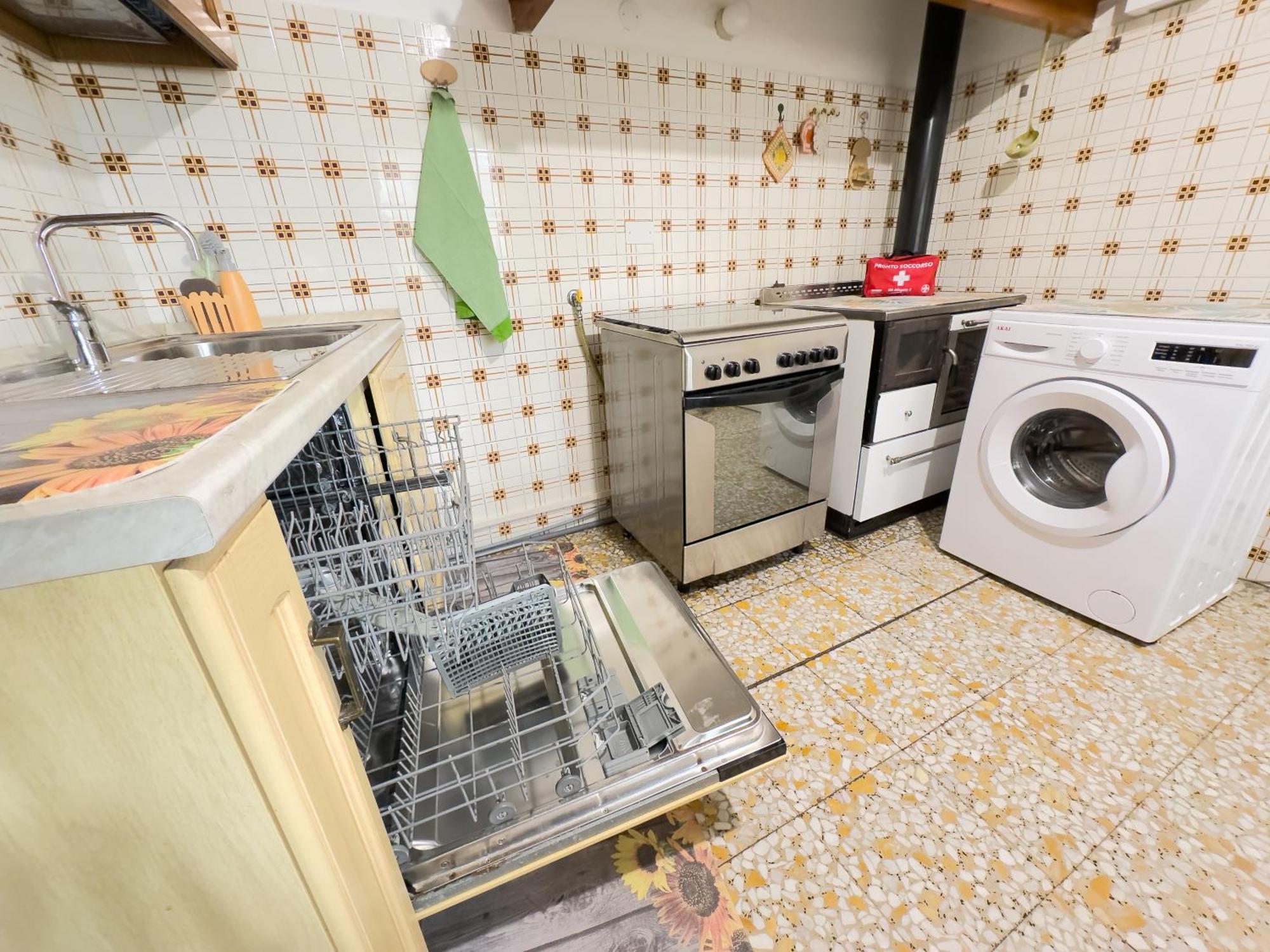 Apartamento Sanremo Mare E Relax - Affittasi "Casa Illiade" Con Parcheggio Libero, Terrazza E Wi-Fi Exterior foto